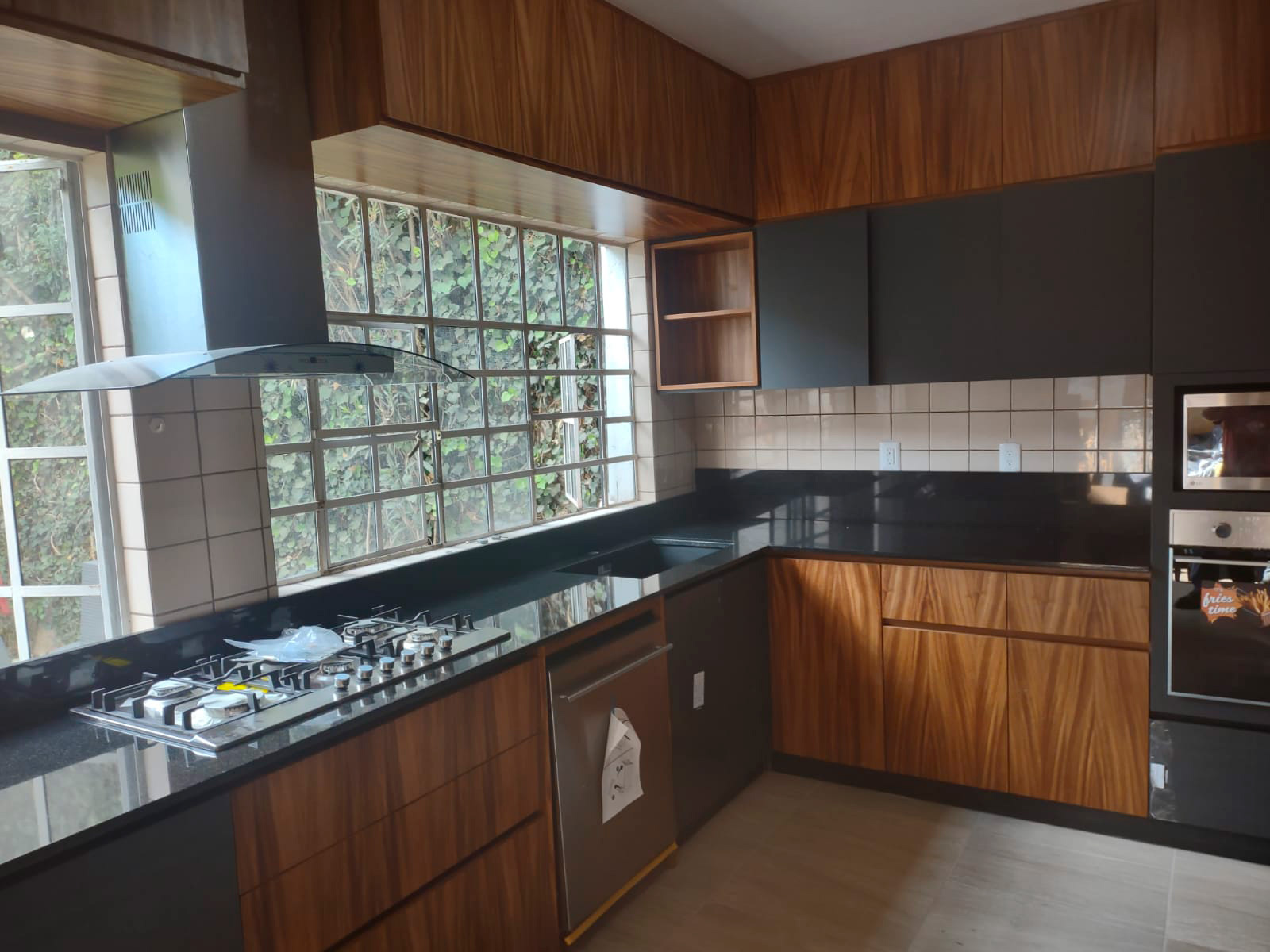 Copia-de-COCINA-NEGRO-SAN-GABRIEL2025040706