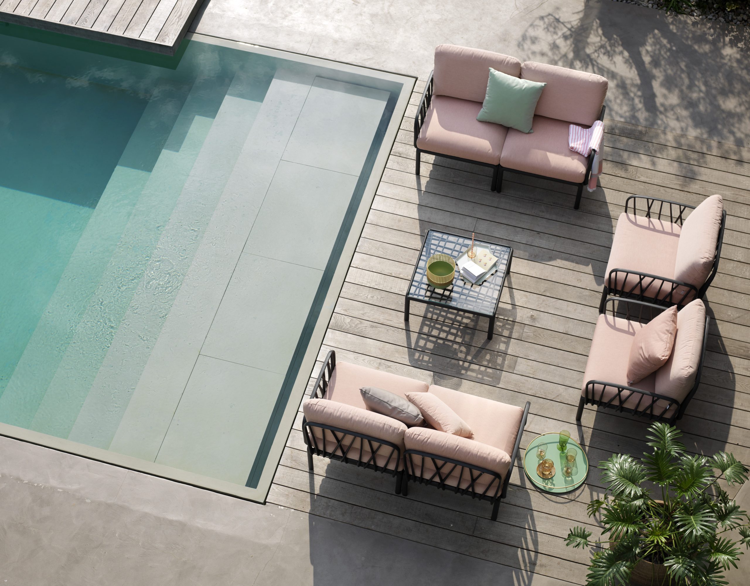 Nardi_sofas_KOMODOelementoTERMINALE_ambient-images2_HR2026012608