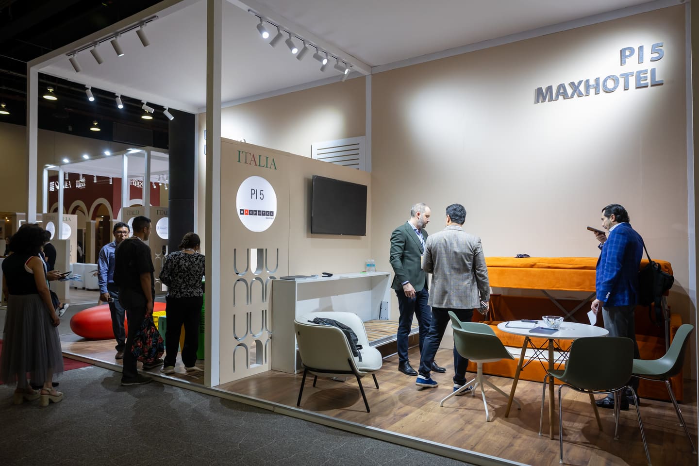 Habitat-Expo-Pabellon-Italia-Mobiliario-ITA-6